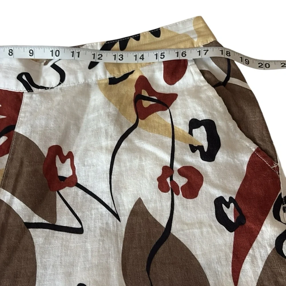 Tahari 100% Linen wide leg capris, NWOT , brown and gold tones on white, size XL